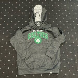 Boston Celtics Fanatics Hoodie. Size Large